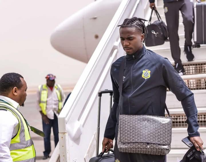 Ngal’ayel Mukau sur sa sélection en RDC: « porter ce maillot a été pour moi et mes parents une grande fierté »