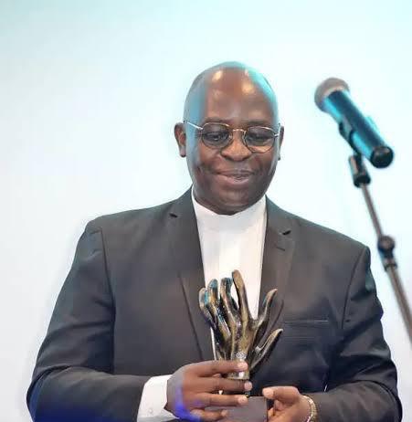 Le Professeur Abbé Léonard Santedi Kinkupu nommé membre du Conseil Scientifique de l’AVEPRO