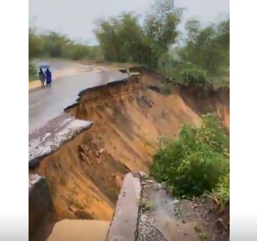 La RN1 Kinshasa–Kasangulu coupée après les pluies diluviennes