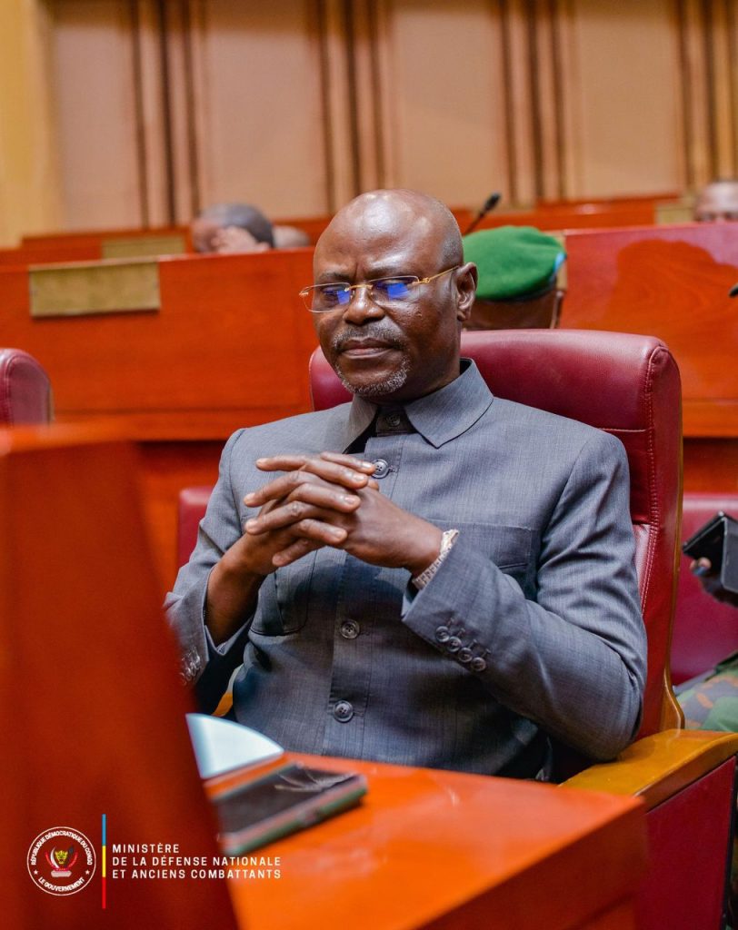 Agression rwandaise Sénat : le VPM de la défense Guy Kabombo Muadiamvita met en avant les efforts du Gouvernement pour la restauration de la paix