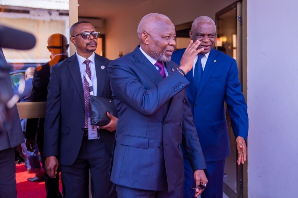 Vital Kamerhe renforce la diplomatie de Kinshasa à Brazzaville lors du 16e Forum de l’APF