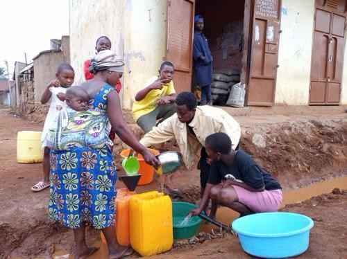 Mbuji-Mayi : La carence en eau potable incite les citoyens à manifester