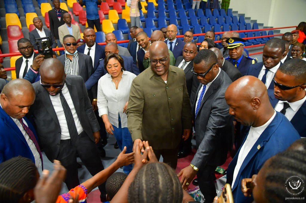 Félix Tshisekedi et Denise Nyakeru réconfortent les victimes au Centre de Santé Vijana