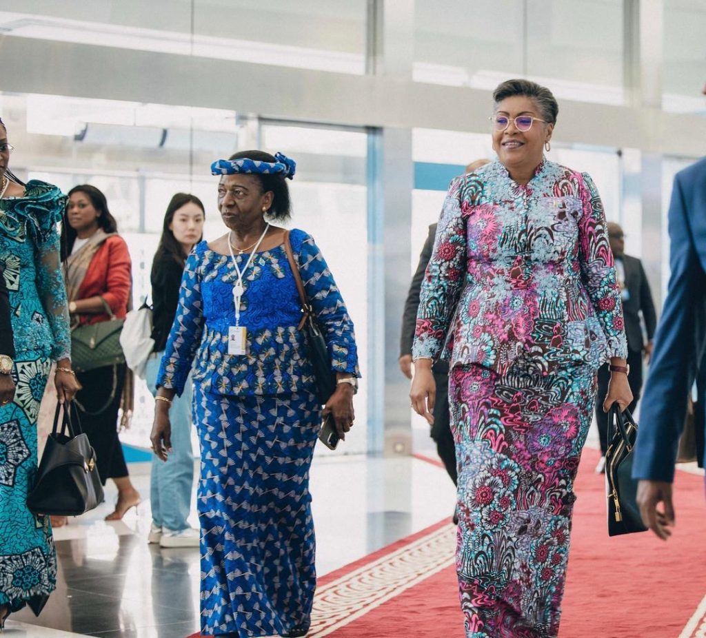 La RDC prête à absorber les investissements : Judith Suminwa impressionne au sommet économique d’Abu Dhabi
