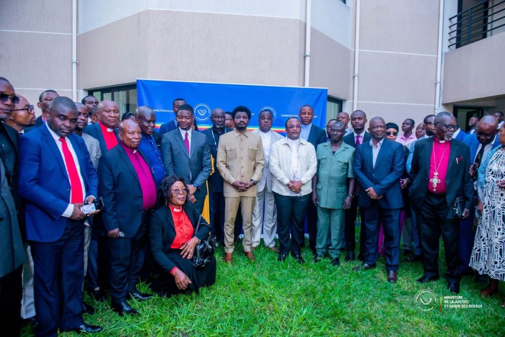 Constant Mutamba engage l’identification gratuite pour encadrer les ministres de culte