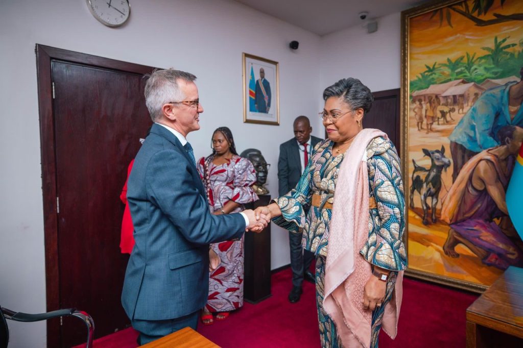 Renforcement de l’aide humanitaire dans l’Est de la RDC : ECHO exprime son soutien au Gouvernement Suminwa