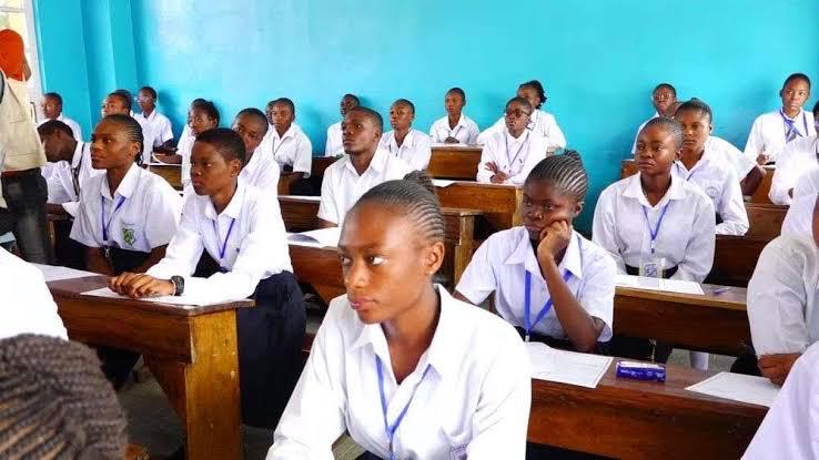 Le gouvernement étend la gratuité des examens aux élèves du Nord- et du Sud-Kivu en 2025