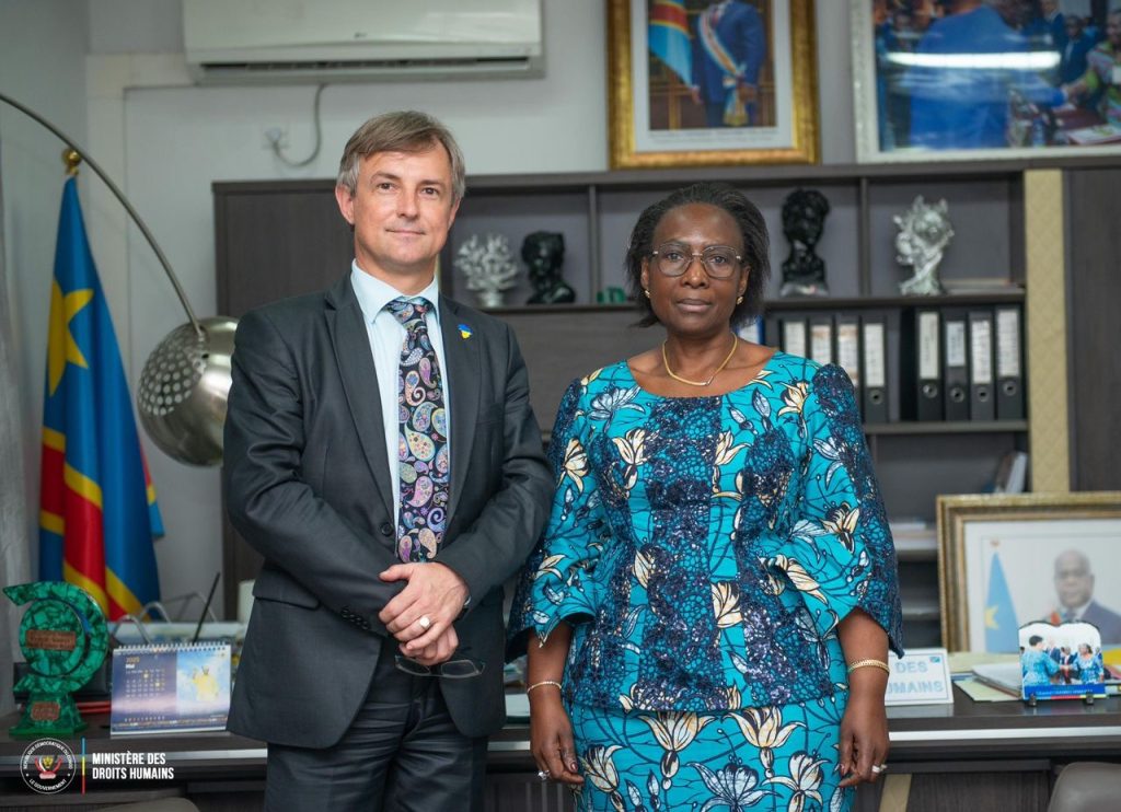 Kinshasa : Chantal Chambu Mwavita reçoit l’ambassadeur d’Ukraine pour renforcer la coopération en droits humains