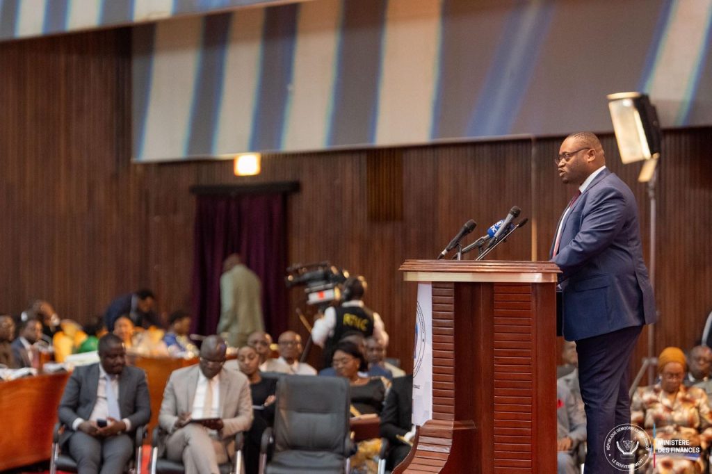 RDC : Trois ordonnances-loi et un projet de loi adoptés à l’Assemblée nationale sous l’impulsion du Ministre des Finances, Doudou Fwamba