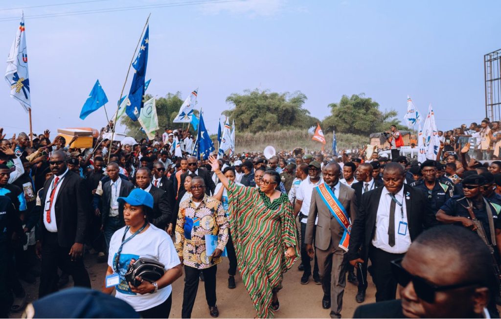 Tshikapa : Judith Suminwa prends de engagements concrets pour l’eau, l’électricité et les routes