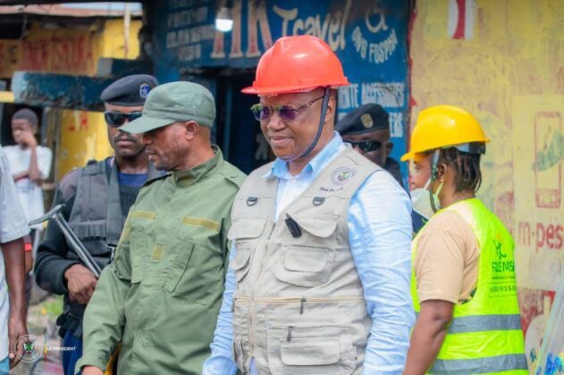 Kinshasa : Lévi Mbuta lance les travaux d’assainissement à Kimbanseke pour lutter contre les inondations