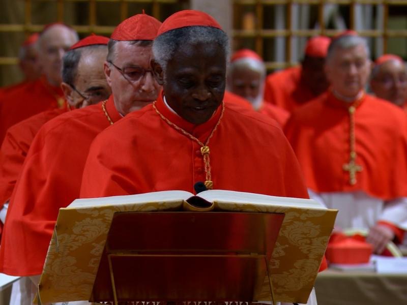 Conclave 2025 : La première fumée noire retarde l’élection du 267ᵉ pape