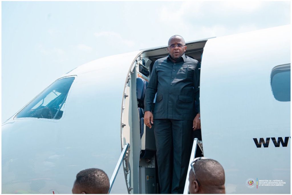 Le VPM Jacquemain Shabani à Kisangani pour sceller la réconciliation entre Mbole et Lengola