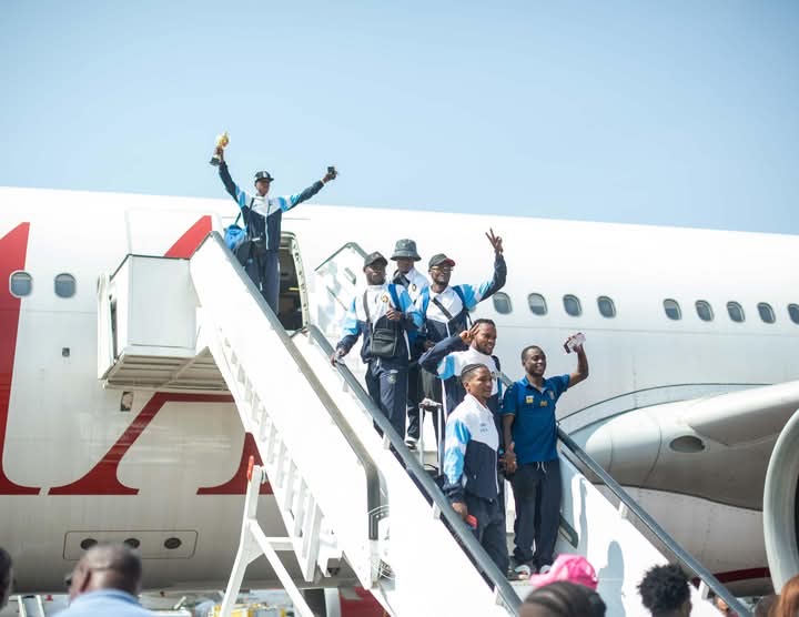 Illicocash ligue 1 : champions du Congo, Les Aigles regagnent Kinshasa en héros