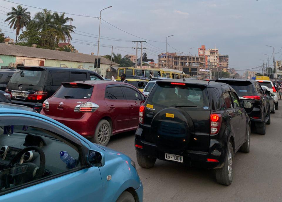 Kinshasa adapte les horaires des camions pour fluidifier le trafic et sécuriser l’approvisionnement