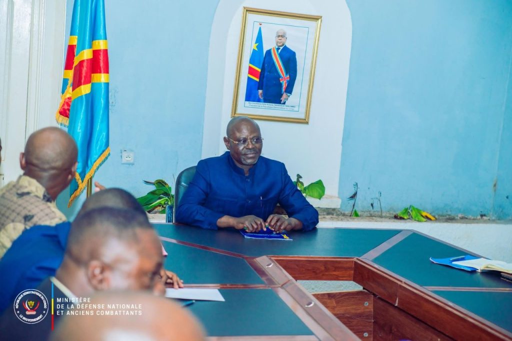 Sécurité : Guy Kabombo en itinérance à MBANDAKA