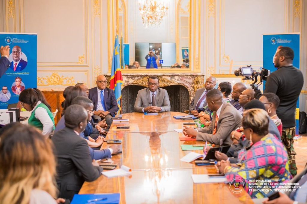 Paris : Les diplomates congolais passent à l’identification biométrique
