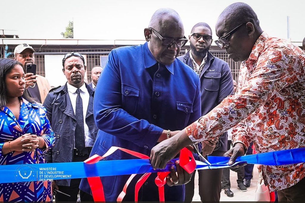 Le ministre Louis Watum inaugure OXYGAZ RDC, première usine congolaise de gaz médicaux et industriels
