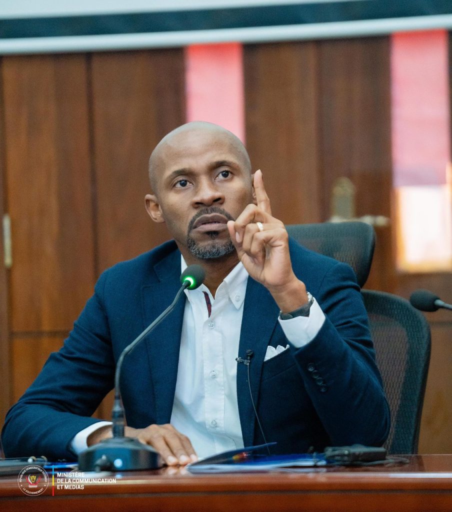Au CHESD, Patrick Muyaya appelle à la responsabilité dans l’usage des médias