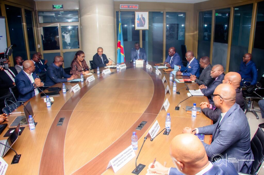 Réunion stratégique autour du financement de 500 millions de dollars pour la révolution numérique en RDC