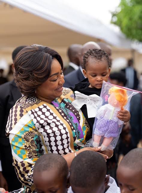 La Fondation Denise Nyakeru Tshisekedi devient officiellement la Fondation LONA