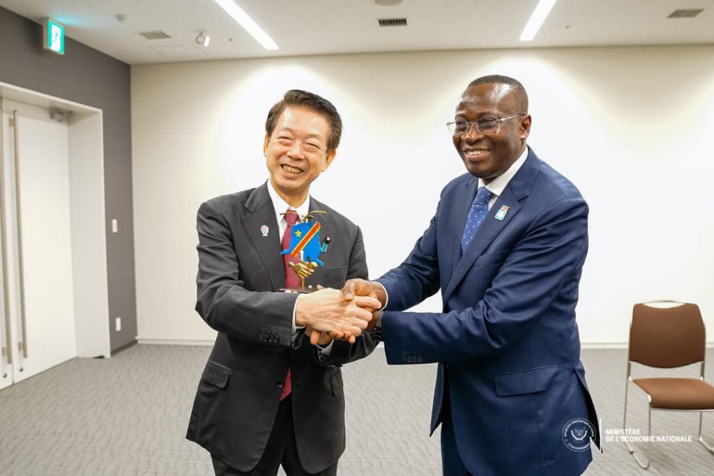 Le VPM Daniel Mukoko Samba échange avec son homologue japonais sur la promotion des investissements et la coopération économique durable