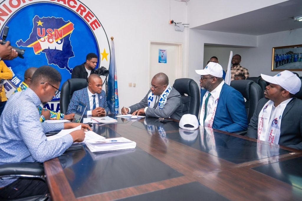 RDC : Guy Loando passe à la Signature de la Charte de l’Union Sacrée, un engagement pour l’unité et la cohésion nationale