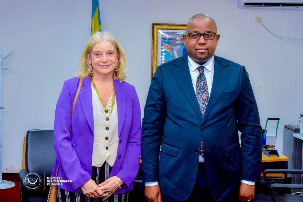 RDC – Pays-Bas : Floribert Anzuluni et l’ambassadrice Angèle Samura échangent sur la coopération bilatérale et le processus de paix