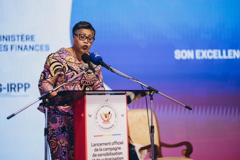 Réforme du système fiscal congolais : Judith Suminwa lance une campagne pour une fiscalité profitable à l’Etat et aux assujettis