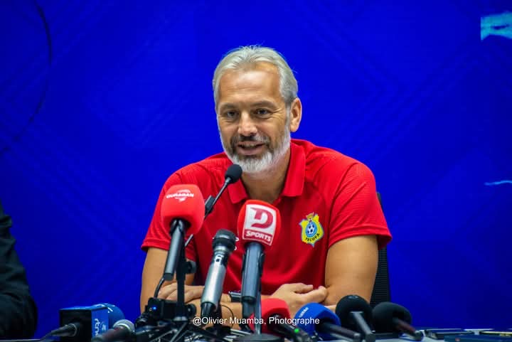 Sébastien Desabre sur Aaron Wan-Bissaka : « C’est vrai qu’il arrive en sélection avec son statut de star, mais comme tous les autres, il reste au service de l’équipe»