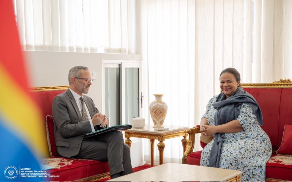 Thérèse Kayikwamba Wagner et l’Ambassadeur Rémi Maréchaux échangent sur la paix régionale et le renouvellement du mandat de la MONUSCO