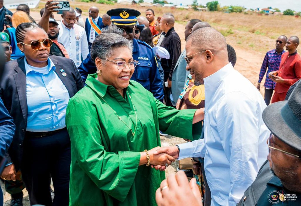 Kongo Central : Didier Budimbu accompagne la Première Ministre Judith Suminwa dans une mission d’itinérance