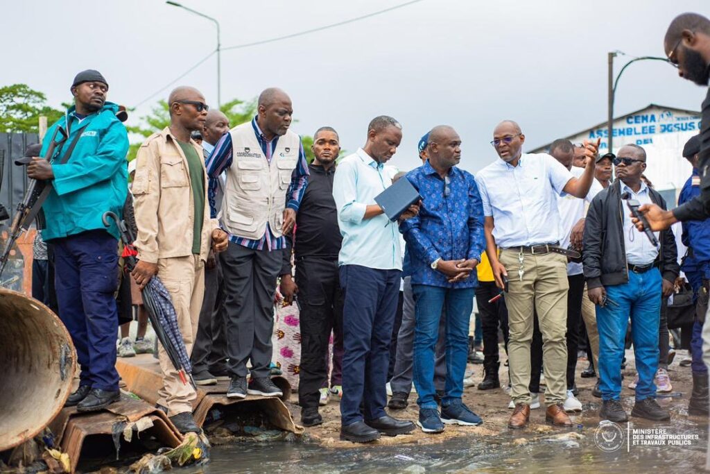 Kinshasa–Funa : un programme d’urgence lancé pour réhabiliter les avenues Université, Ezo et Kimwenza et désengorger le rond-point Victoire