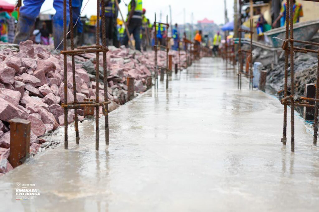 Kinshasa : Les travaux de réhabilitation de l’avenue Lumumba à Ngaba atteignent 70 % d’exécution