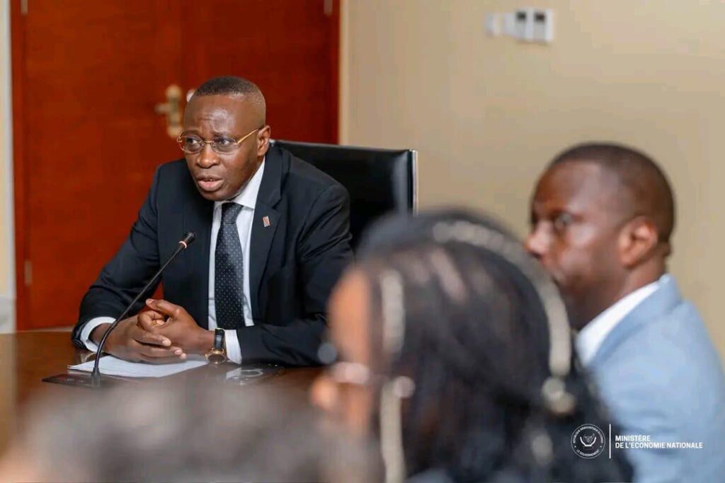 Kinshasa : Daniel Mukoko Samba présente la plateforme numérique « Loba », un outil innovant de défense des droits des usagers