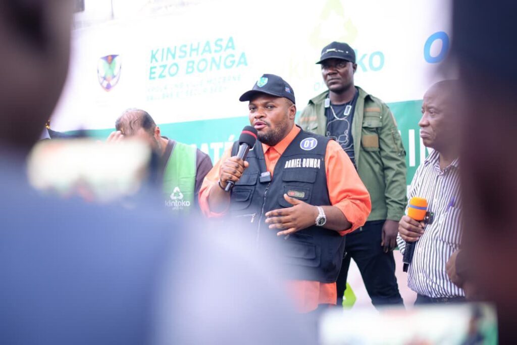 Kinshasa renforce son dispositif d’assainissement avec 70 tonnes d’équipements déployés dans les 24 communes