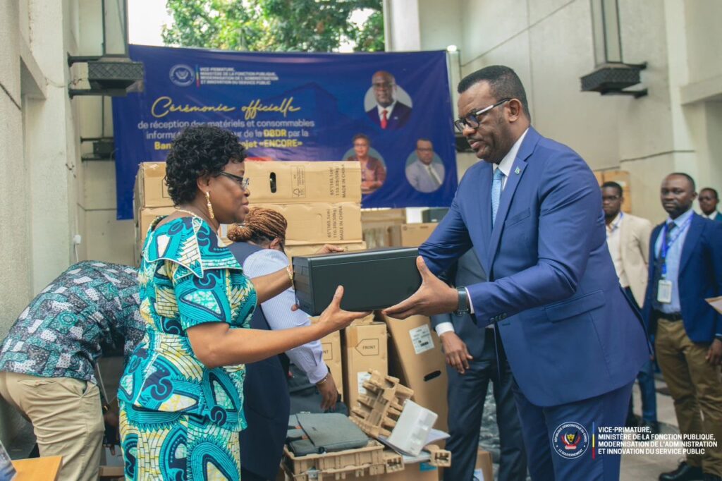 La RDC accélère la digitalisation de la gestion des ressources humaines de l’État avec la réception de nouveaux équipements informatiques