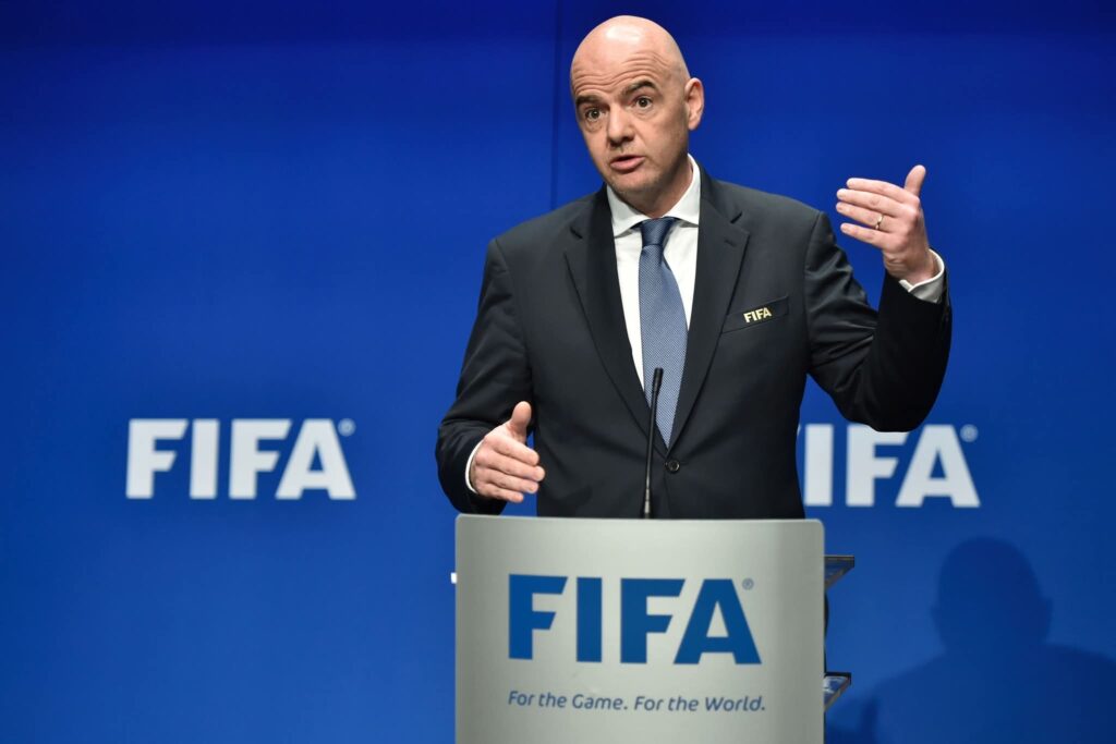 FIFA : Gianni Infantino rend un vibrant hommage à Chico Ushindi