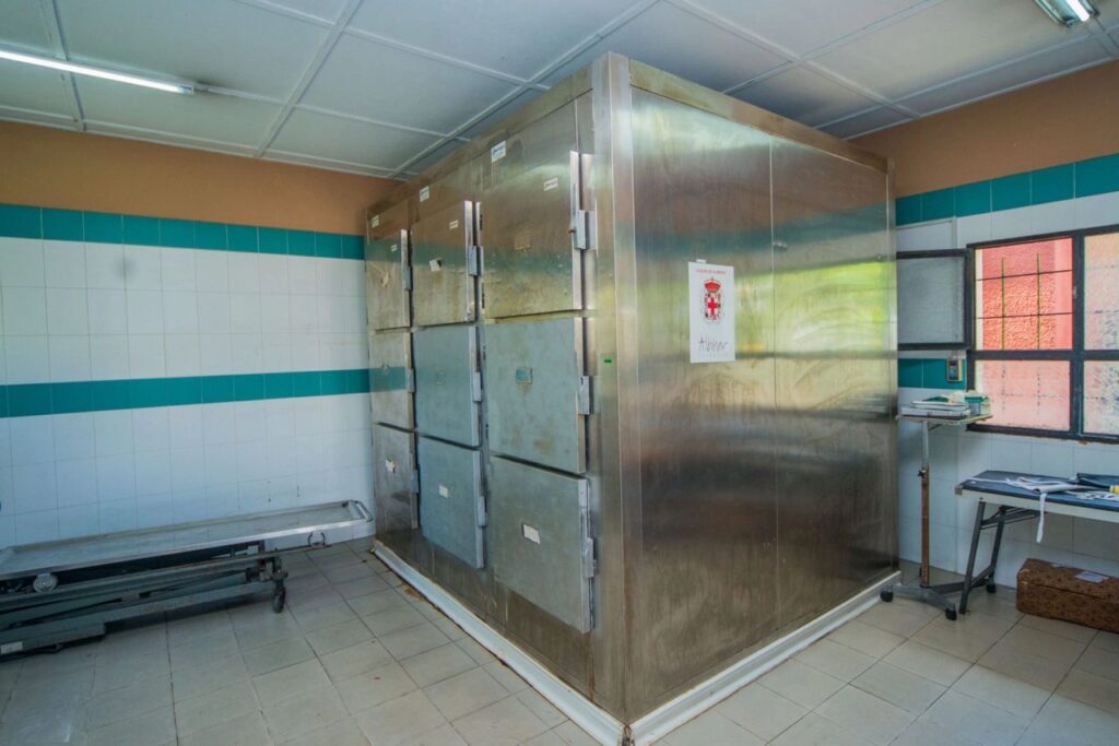 Kinshasa engage la fermeture des morgues irrégulières pour renforcer la santé publique et la dignité humaine