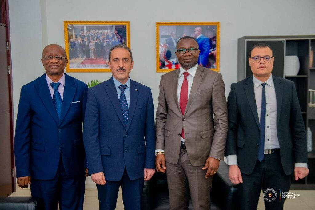 RDC-Algérie : Julien Paluku s’engage à renforcer les échanges commerciaux et à actualiser l’accord bilatéral de 1975