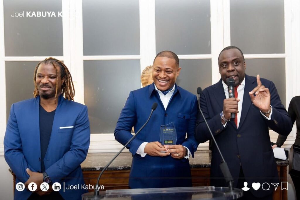 PARIS : Joël Kabuya distingué par le prix de l’excellence de « Batir des ponts Power House »