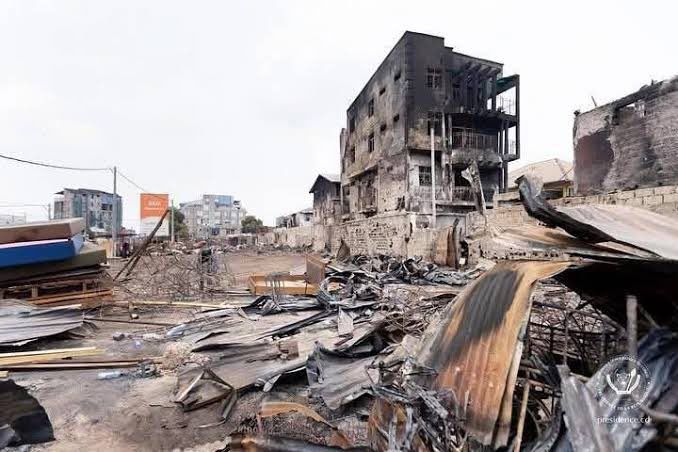 Kinshasa : Les ébénistes sinistrés de Binza Météo attendent toujours l’assistance du gouvernement trois mois après l’incendie