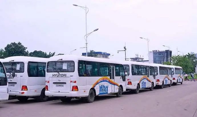 Kinshasa respire avec 480 nouveaux bus « Esprit de vie » pour transformer la mobilité urbaine