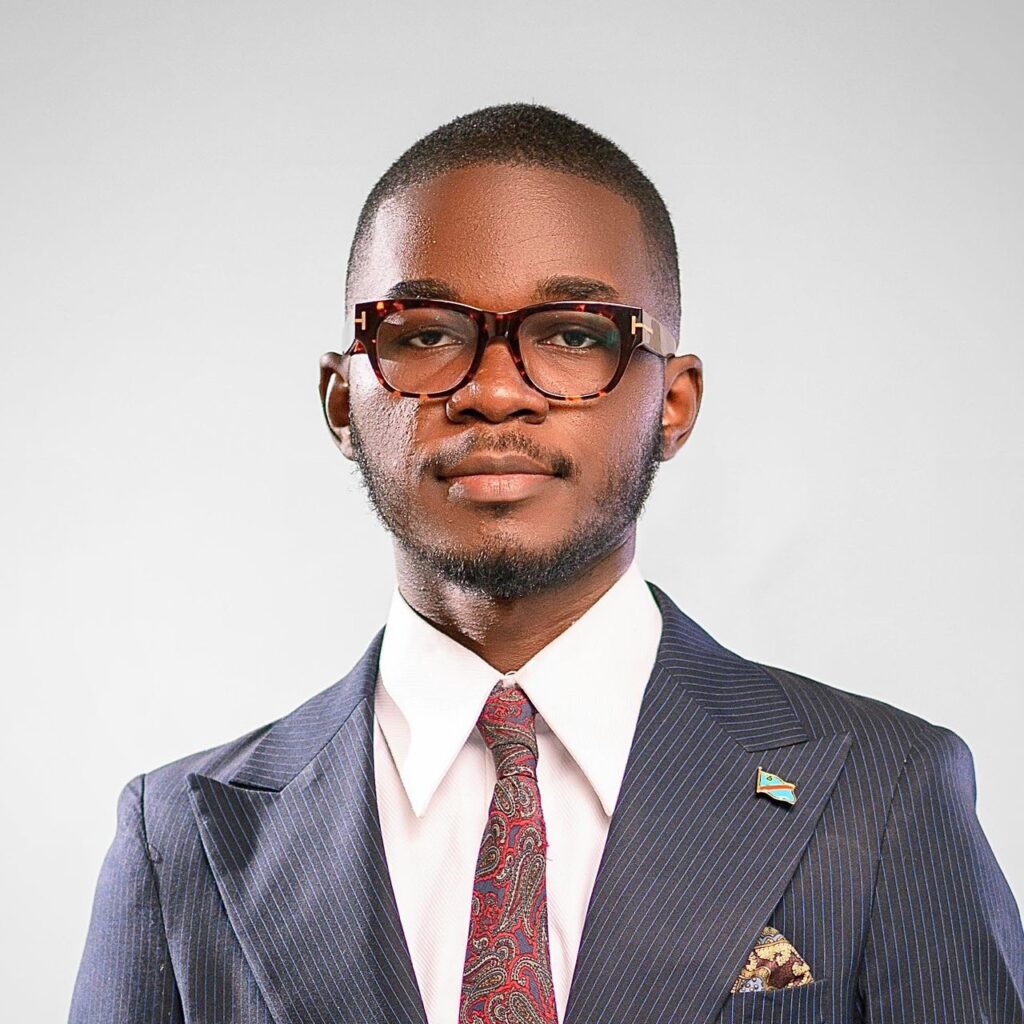 Kinshasa face à l’urgence sécuritaire et urbaine : Maxime Makengo interpelle le Gouverneur
