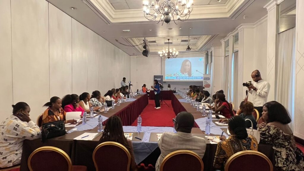 Kinshasa : Ebuteli promeut un dialogue intergénérationnel pour renforcer le leadership féminin
