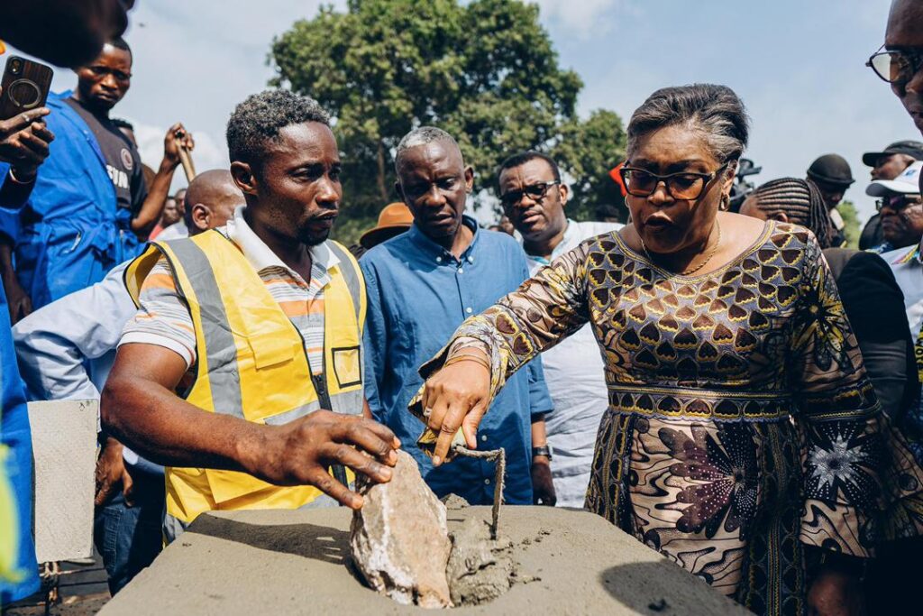 Lisala accueille la Première Ministre Judith Suminwa pour des projets routiers et éducatifs