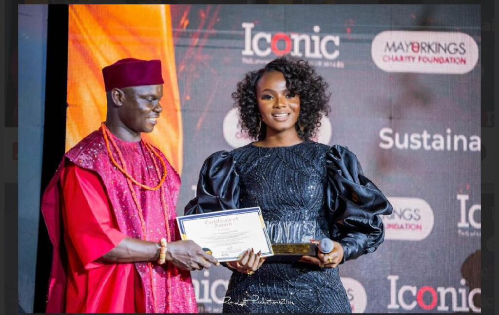 Iconic Africa Summit & Honors 2026 : Euphrasie Kayembe sacrée Meilleur Jeune Maître de Cérémonie en Afrique à Harare