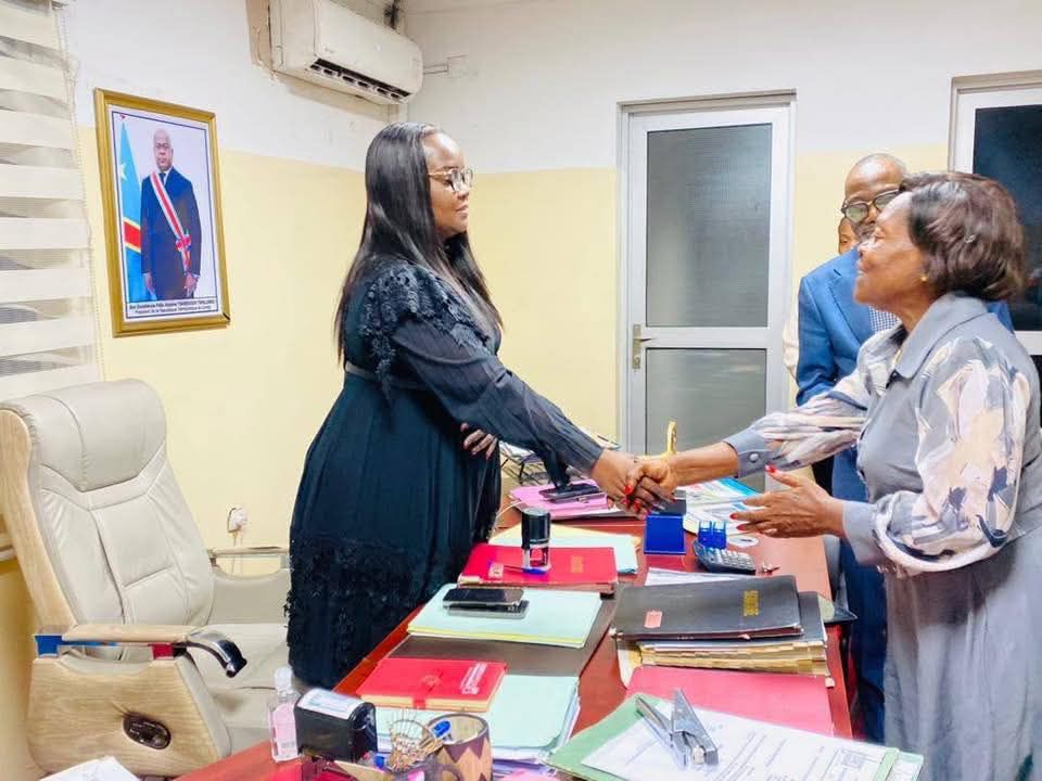 TRANSCO : Solange Kabedi prend l’intérim à la tête de la Direction générale après la suspension de Sylvestre Bilambo