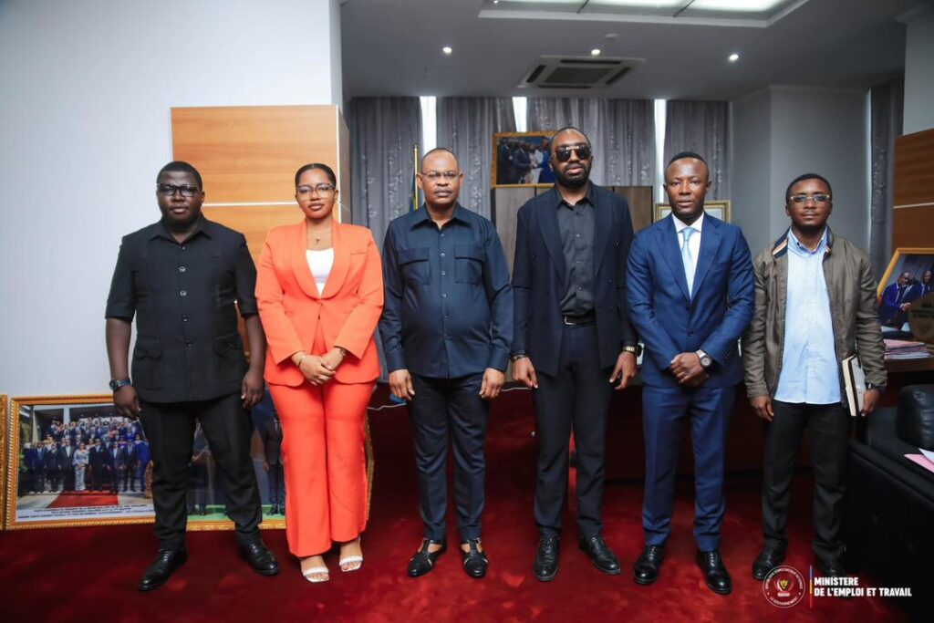 RDC : Le ministre Ferdinand Massamba échange avec la jeunesse du Sud-Kivu sur l’emploi et la réinsertion post-conflit