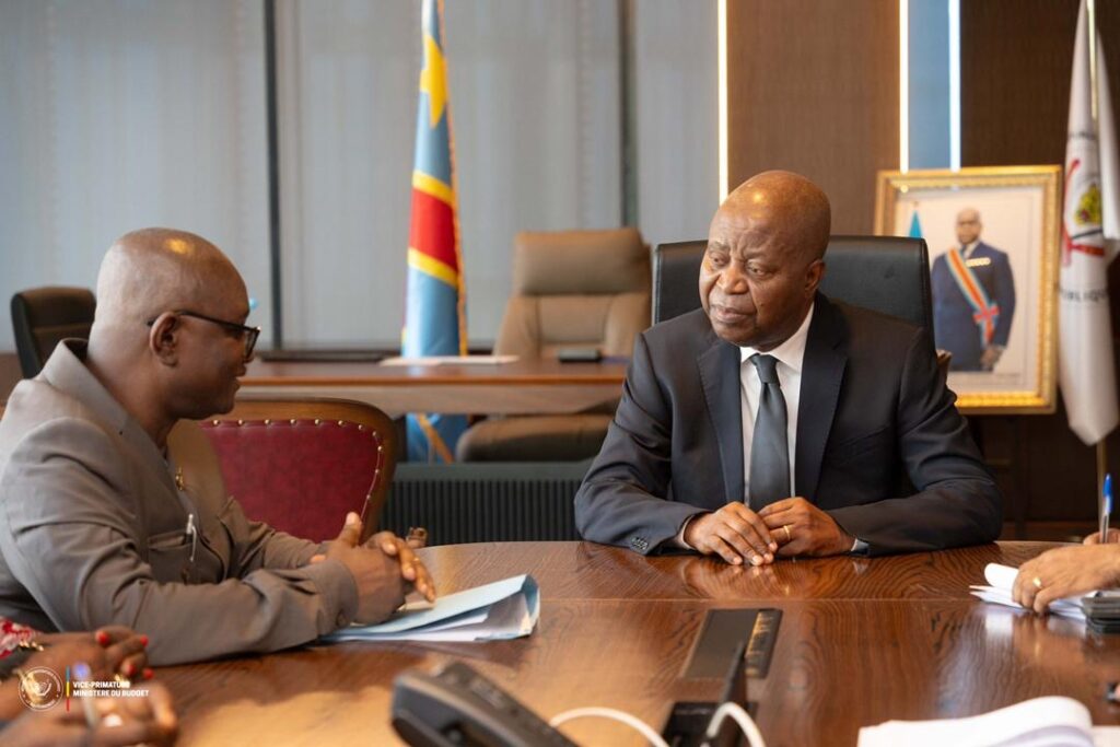 RDC : Le VPM Adolphe Muzito reçoit députés provinciaux, ANSER et sous-gestionnaires pour un suivi budgétaire et social renforcé